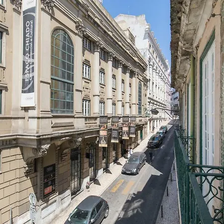 Apartman Blue Tiles In Center *