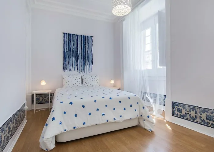 Blue Tiles In Center Διαμέρισμα