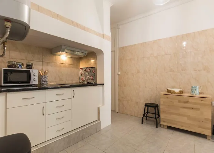 Blue Tiles In Center Διαμέρισμα