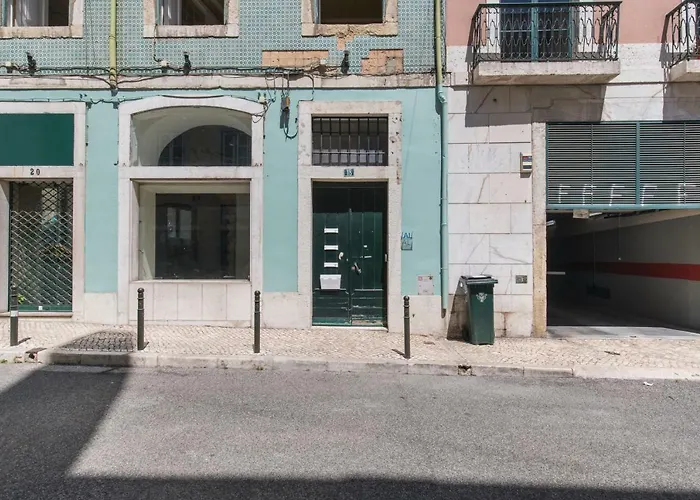 Blue Tiles In Center