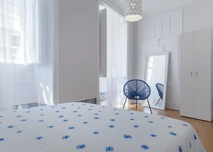 Blue Tiles In Center